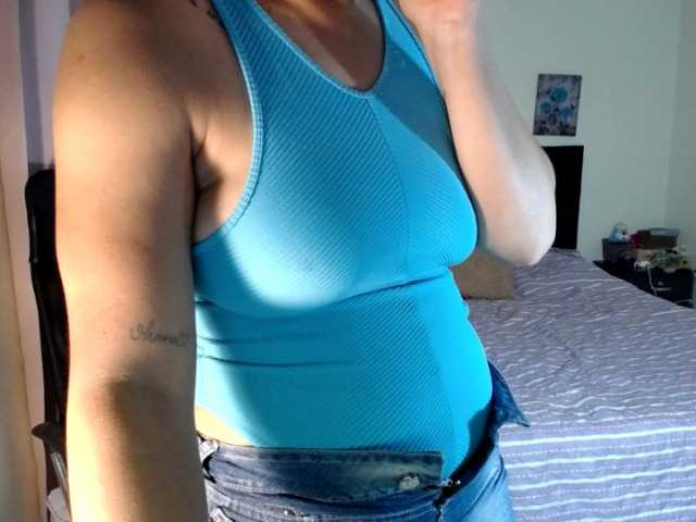 julietamanson1 live cam on BongaCams