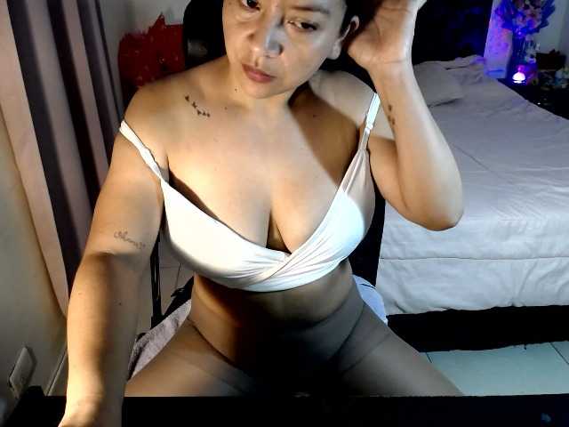 julietamanson1 live cam on BongaCams