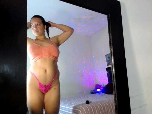 julietamanson1 live cam on BongaCams