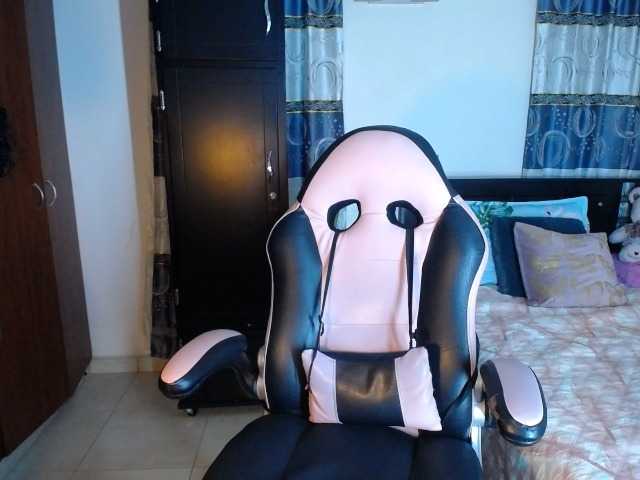 julietamanson1's BongaCams show and profile