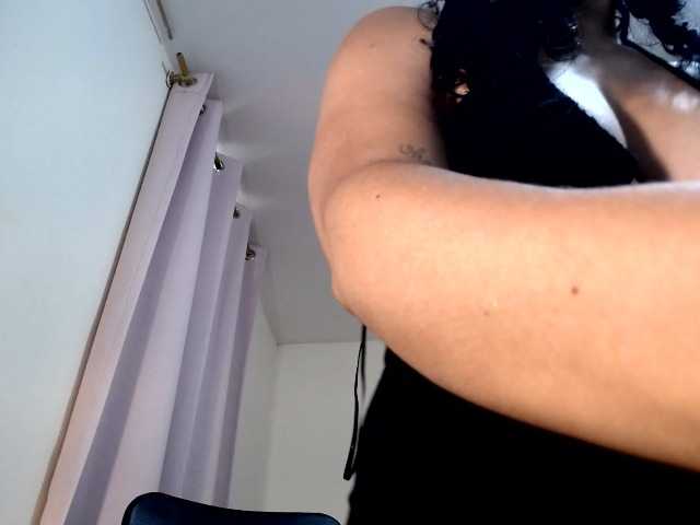 julietamanson1 live cam on BongaCams