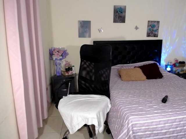 julietamanson1 live cam on BongaCams