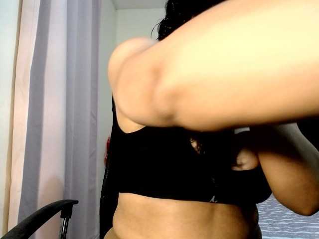 julietamanson1 live cam on BongaCams