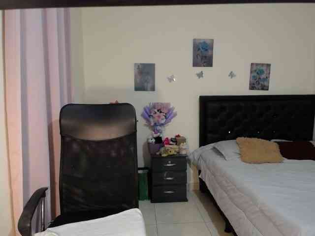 julietamanson1 Live Webcam on BongaCams
