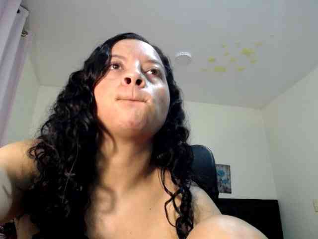 julietamanson1 Live Webcam on BongaCams