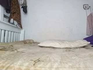 InstaG_TittyMonroe's Live Webcam