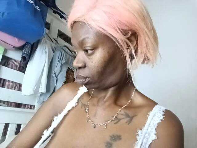 InstaG_TittyMonroe webcam