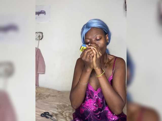 CleavageKING's BongaCams show and profile