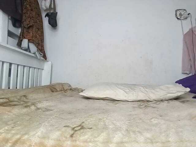 CleavageKING's BongaCams show and profile