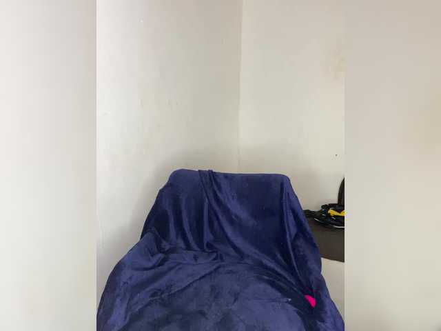 CleavageKING's BongaCams show and profile