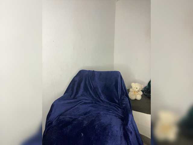 CleavageKING's BongaCams show and profile