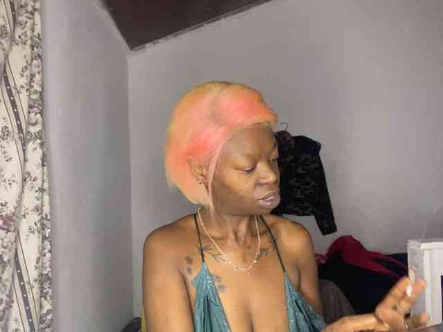 InstaG_TittyMonroe