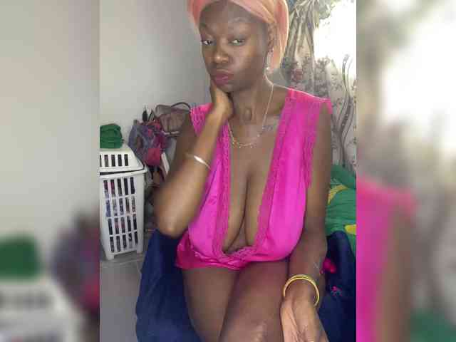 InstaG_TittyMonroe webcam