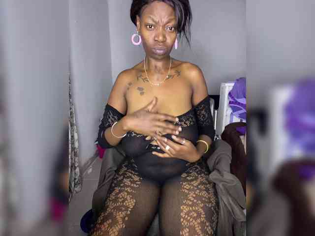 InstaG_TittyMonroe webcam