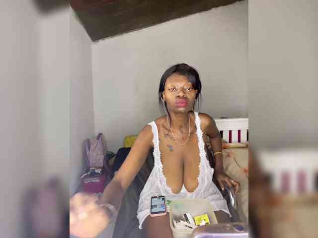 InstaG_TittyMonroe webcam