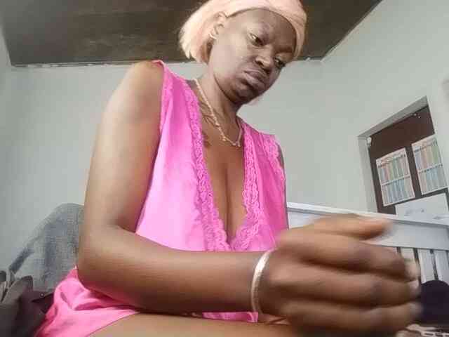 InstaG_TittyMonroe