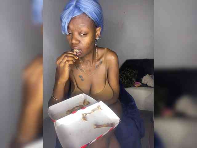 InstaG_TittyMonroe webcam