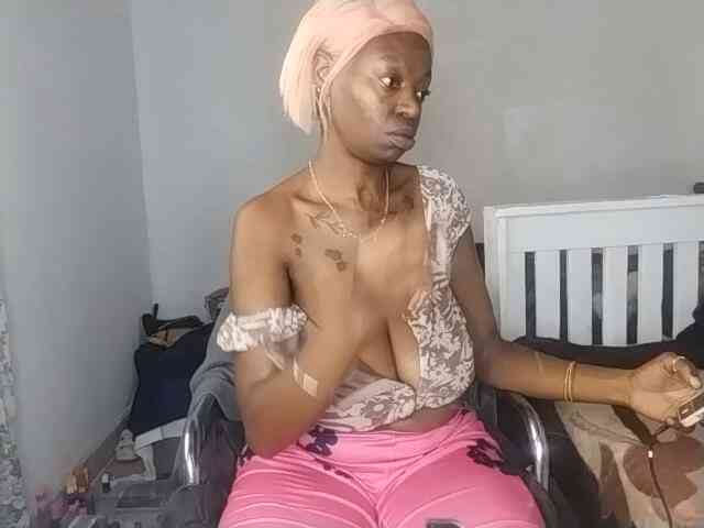 InstaG_TittyMonroe webcam