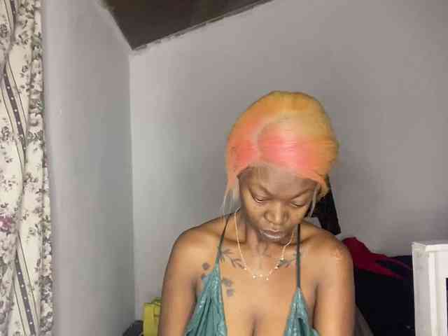 InstaG_TittyMonroe