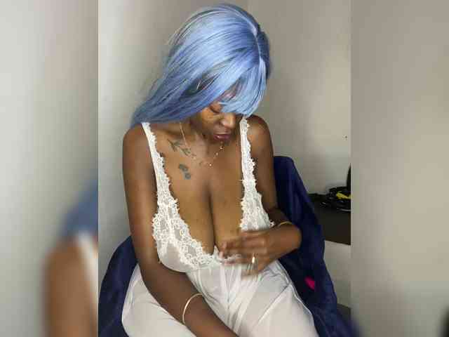 InstaG_TittyMonroe webcam