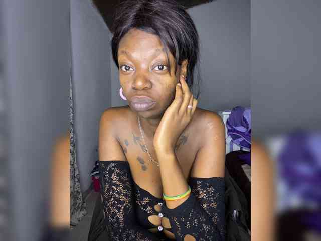 InstaG_TittyMonroe webcam