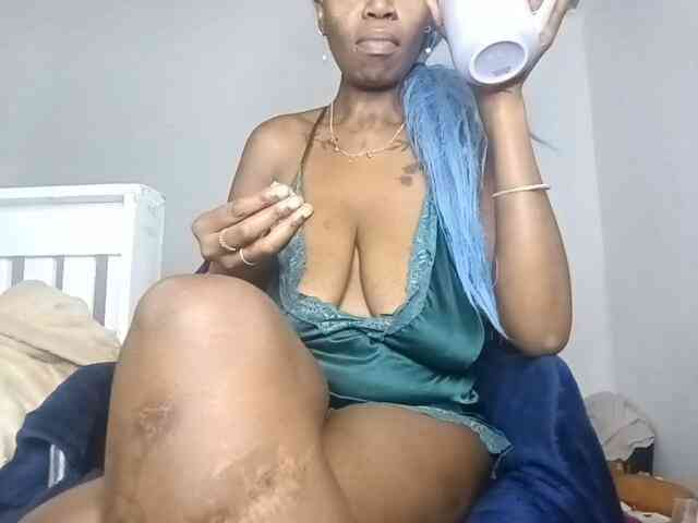 InstaG_TittyMonroe webcam