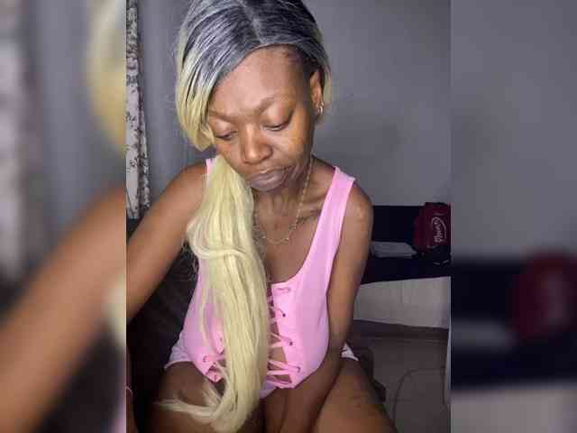 InstaG_TittyMonroe webcam