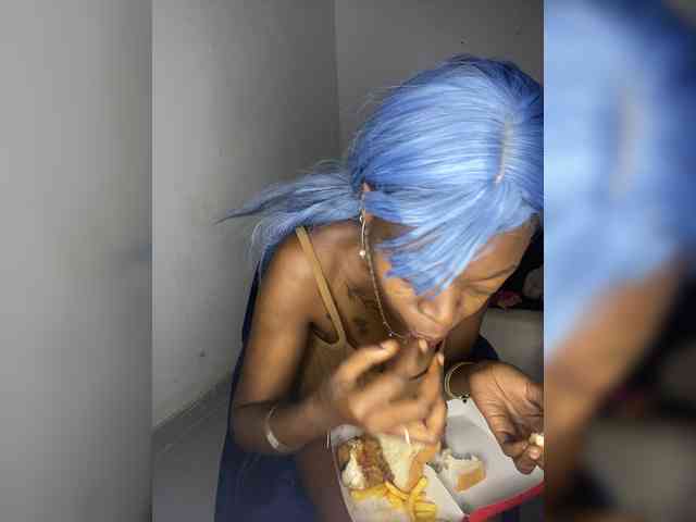 InstaG_TittyMonroe webcam