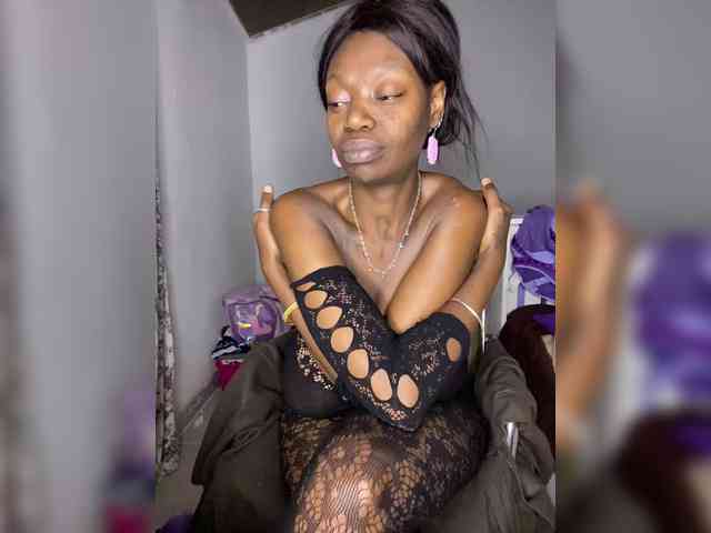 InstaG_TittyMonroe webcam