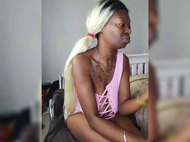 InstaG_TittyMonroe webcam