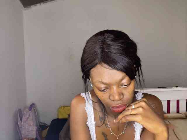 InstaG_TittyMonroe webcam