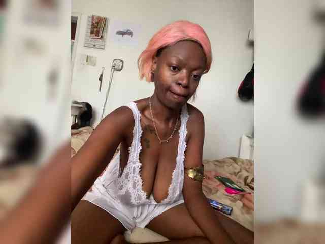 InstaG_TittyMonroe webcam