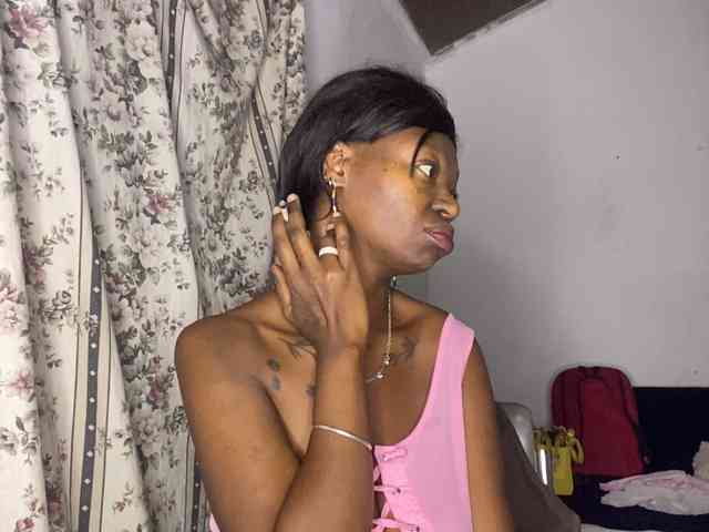 InstaG_TittyMonroe webcam