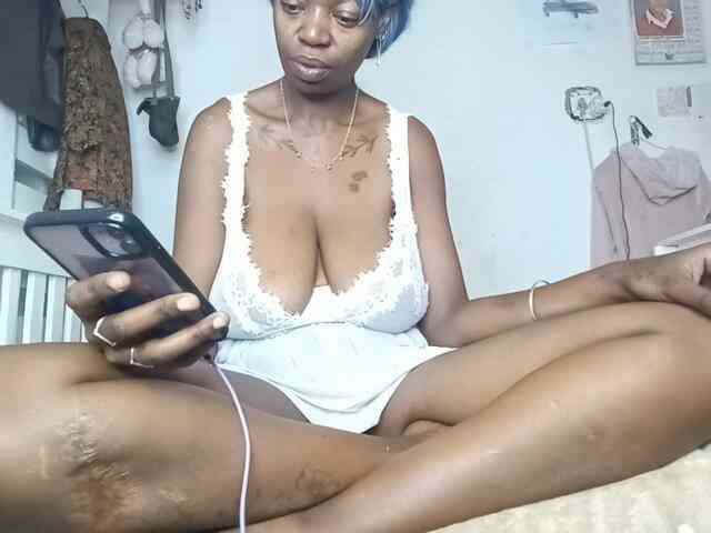 InstaG_TittyMonroe webcam