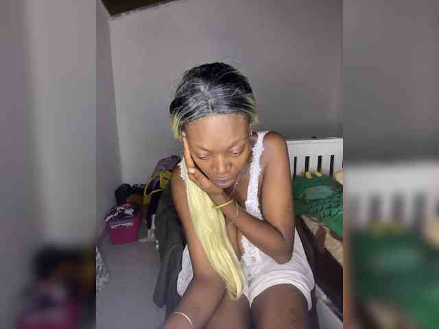 InstaG_TittyMonroe webcam