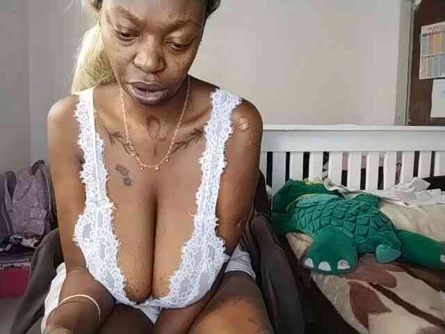 InstaG_TittyMonroe webcam