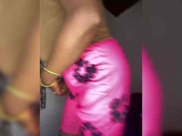 InstaG_TittyMonroe webcam