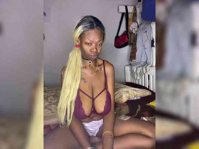 InstaG_TittyMonroe
