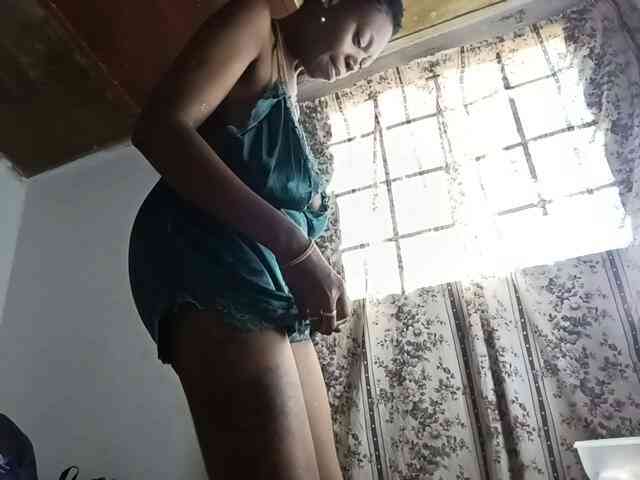 InstaG_TittyMonroe webcam