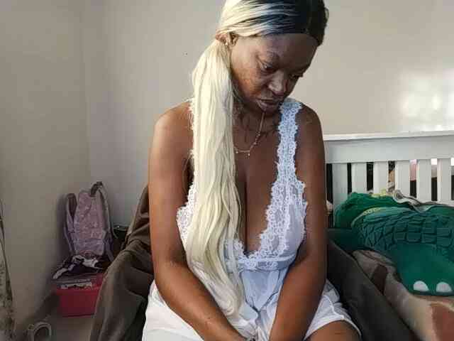 InstaG_TittyMonroe webcam