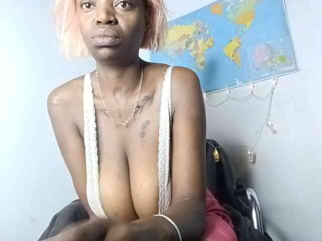 InstaG_TittyMonroe webcam