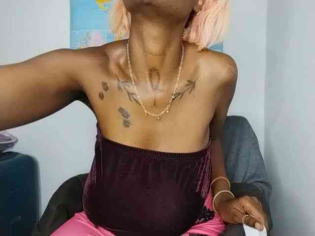 InstaG_TittyMonroe webcam