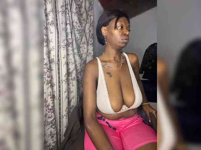 InstaG_TittyMonroe