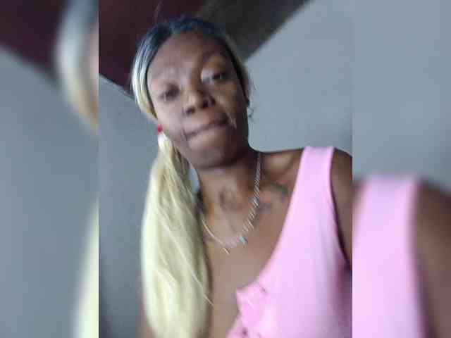 InstaG_TittyMonroe webcam