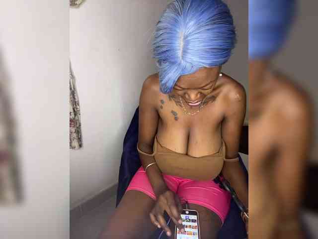 InstaG_TittyMonroe webcam