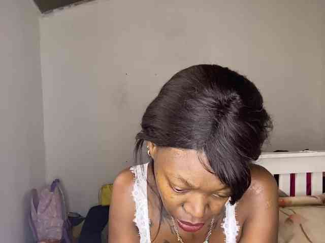 InstaG_TittyMonroe webcam