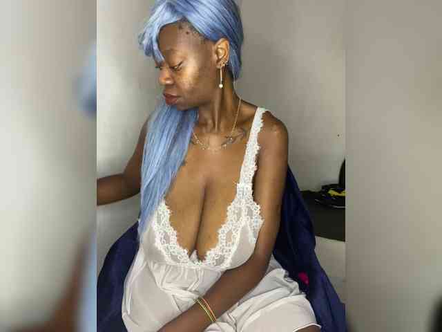 InstaG_TittyMonroe webcam