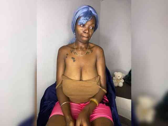 InstaG_TittyMonroe webcam