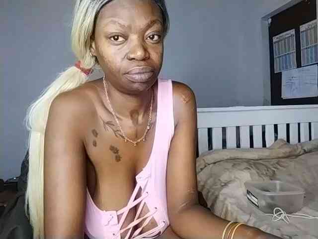 InstaG_TittyMonroe webcam