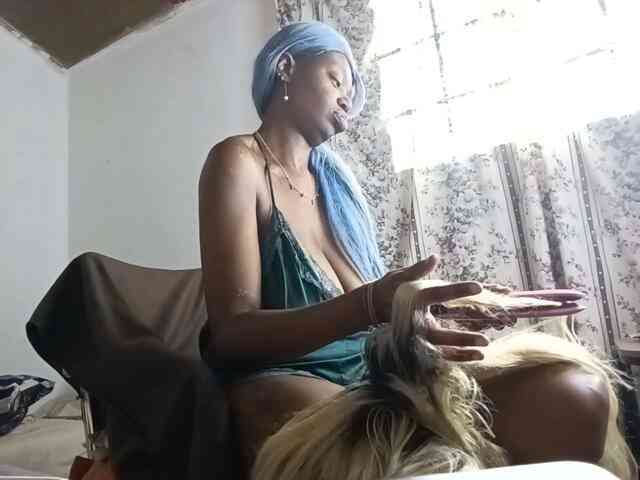 InstaG_TittyMonroe webcam